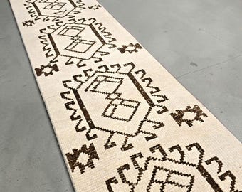 Vintage Oushak Style Hand-Knotted Wool Runner Rug – 20 Ft Muted Orange Hallway Carpet