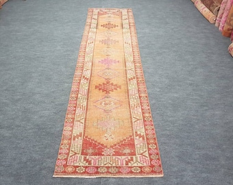 Tapete turco vintage, 2 x 12 pés, lã feita à mão, tapete geométrico tribal para corredor