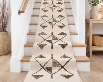 Handwoven Wool Tribal Runner Rug – 10 ft Long Neutral Beige Farmhouse Hallway Carpet