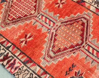 Vintage Turkish Runner Rug: 2x11 Oushak Hallway Rug, Herki Heriz Style