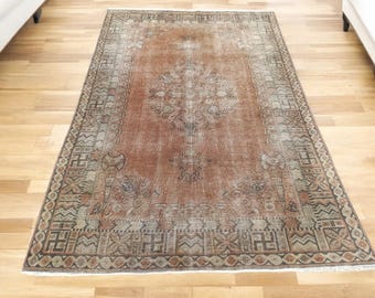 Vintage Wool Area Rug 6x8 | Persian-Style Oriental Carpet | Handmade Living Room Accent