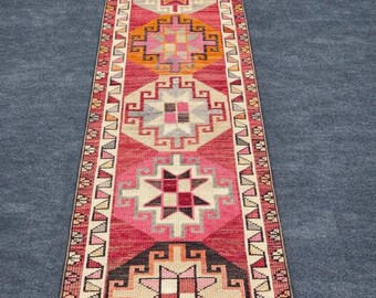 Antiker türkischer Tribal Läufer - 2x30,6 cm langer Elfenbein & rosa Wollteppich 2'5 "x 31'2"