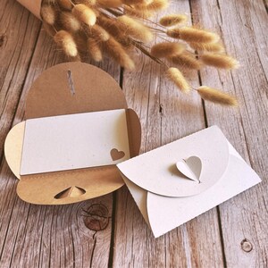 Enveloppe (mini & moyenne) Cartonnée | Enveloppe Fermeture Cœur Accompagnée d’une Carte Vierge | Enveloppe Cœur pour Différentes Occasions