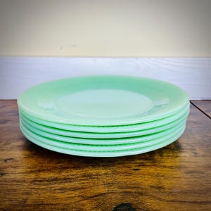 Vintage Anchor Hocking Fire King Jadeite Jane Ray 9 Inch Dinner Plates | Green Milk Glass
