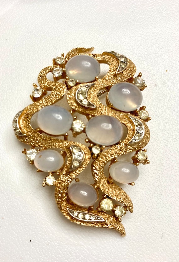 RARE vintage Trifari Faux Moonstone Brooch signed - image 1