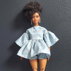 Are u guys ready for this? Mini Barbie, Blythe and fashion…