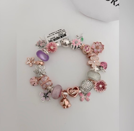 PANDORA パンドラ　シルバー ローズゴールド　ブレスレット　チャーム付き PANDORA パンドラ シルバー ローズゴールド ブレスレット チャーム付き