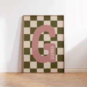 Impresión de nombre personalizada en rosa, póster con inicial a cuadros personalizado, decoración de habitación de niñas, arte de pared para guardería de niñas, regalos para ella, descarga digital