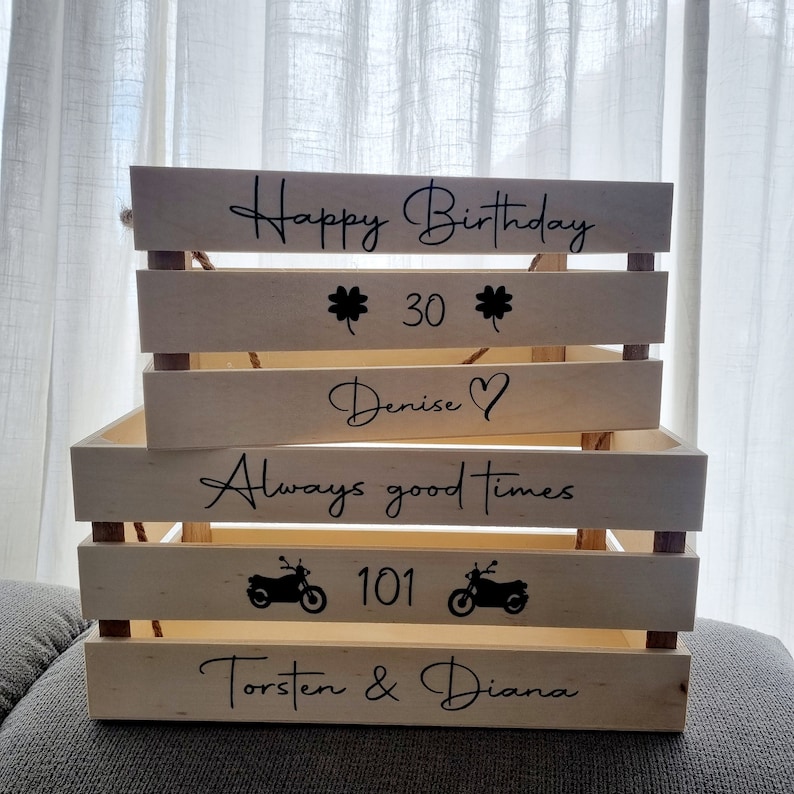 Holzkiste für die Geschenke, personalisierte Geschenke-Kiste aus Holz, Geschenkkiste Adventskiste Bild 4