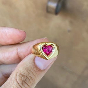 Beautiful heart ring in gold or silver with the gemstone of your choice