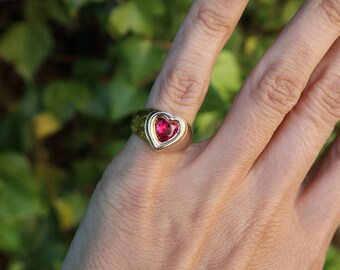 Beautiful Heart Ring in Gold or Silver With the Gemstone of