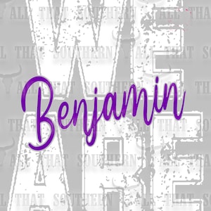Puede incluir: Gráfico blanco desgastado con las palabras "We Are" en letras grandes. El nombre "Benjamin" está escrito en cursiva púrpura en el centro del gráfico.