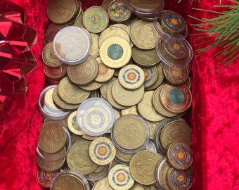 Circulated Lucky Dip Australian Collectors 1 dollar and 2 dollar coins. 300+ coins with 46 different types of coins!