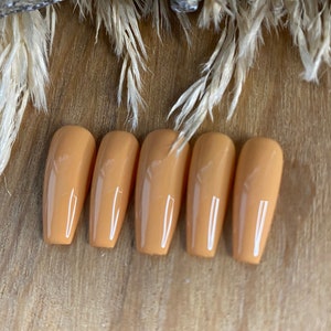 10 stick-on nails / Single color in matt or glossy / Set &quot;sand&quot; artificial nails to press on