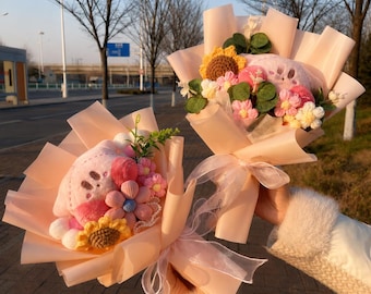 Kirby plyschbukett, virkad blombukett, examenspresent till hennes systerdotter, anime plyschpresent, födelsedagspresent, kawaiipresent