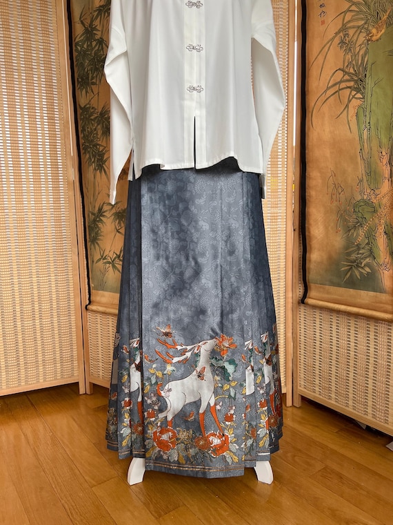 Holiday, Chinese Ma Mian Skirt, Ming Dynasty, Horse Face Dress, Women Hanfu Dress, Gold Thread Brocade Deer, Hanfu Clothing Costume