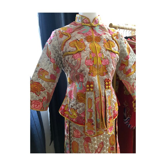 Traditional Chinese Wedding Qun Kwa with Embroidered Dragon Phoenix –  imallure