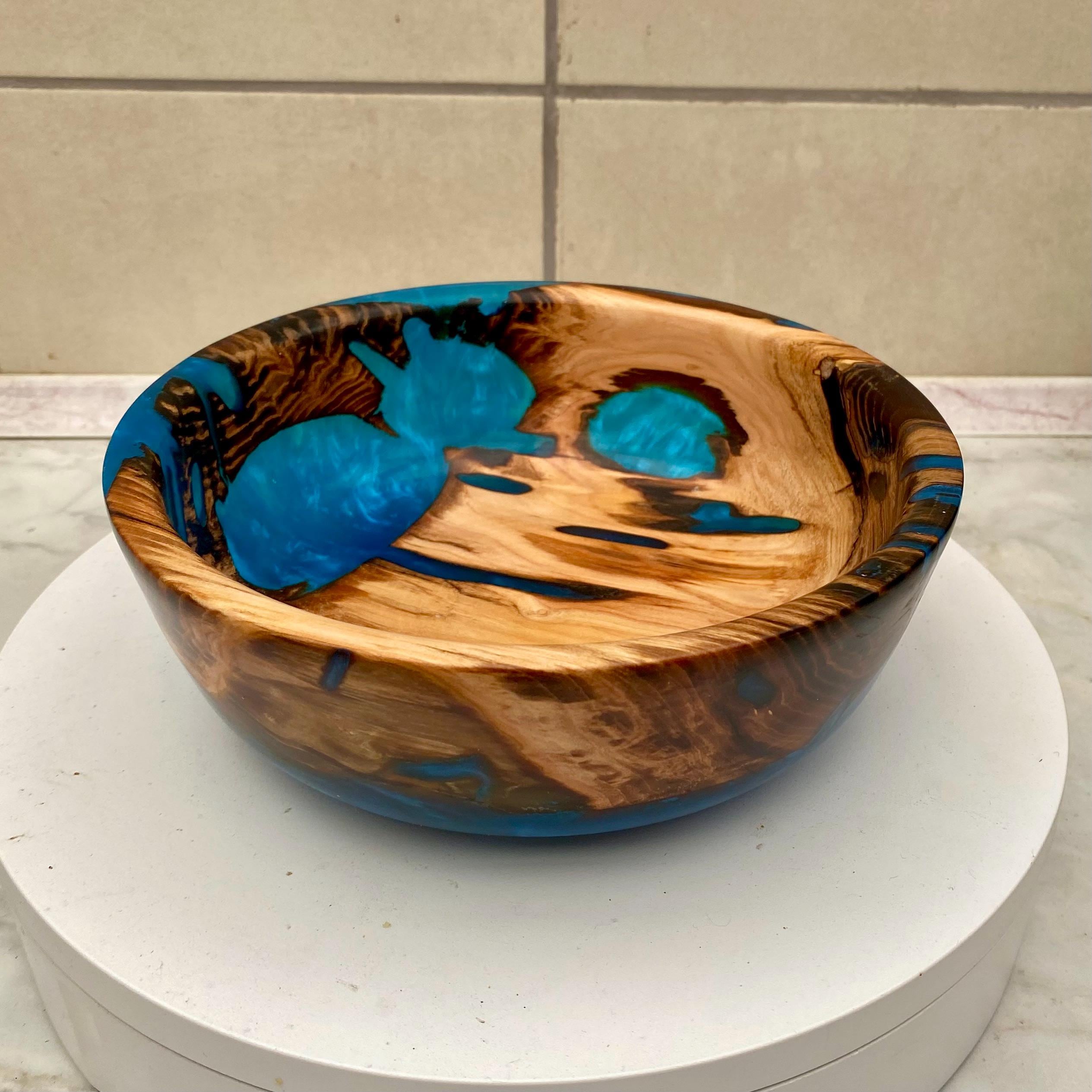 Decorative bowl made of black poplar and epoxy resin