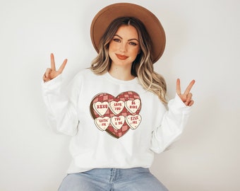 バレンタインハート ユニセックス ヘビーブレンド クルーネック スウェットシャツ、Be Mine スウェットシャツ、You and Me スウェットシャツ、Love You スウェットシャツ