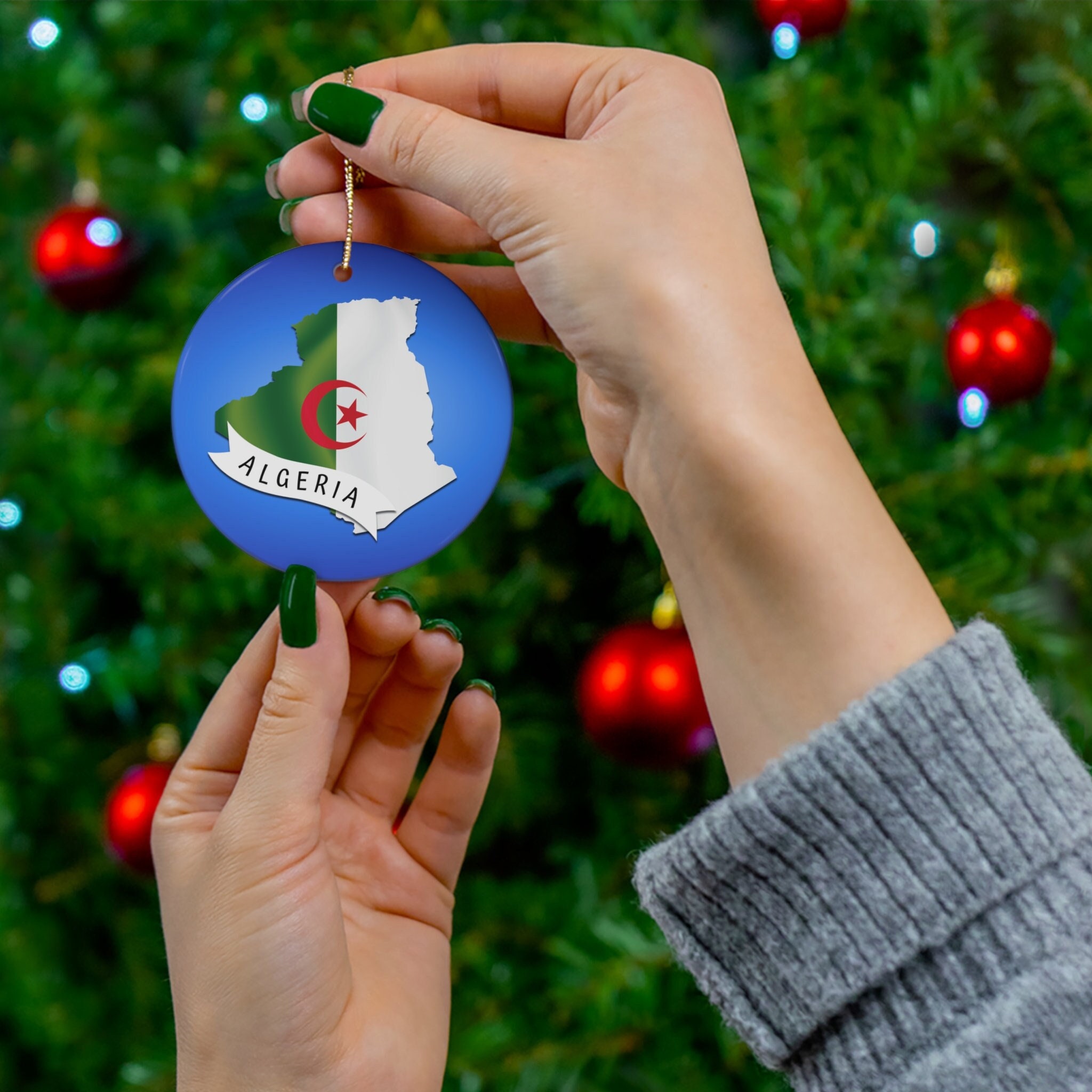 Ornement De Noël Algérie Personnalisé - Décoration Ronde En Céramique 7,6 Cm, Drapeau National, Cadeau Souvenir Pour Famille, Amis