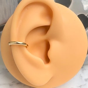 Simple thin band ear cuff, simple, Band ear cuff ,gold ear cuff,non pierced,minimalist ear cuff , piercing free earring,  gift