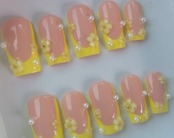 pastel Yellow French tip press on nails with flower charms