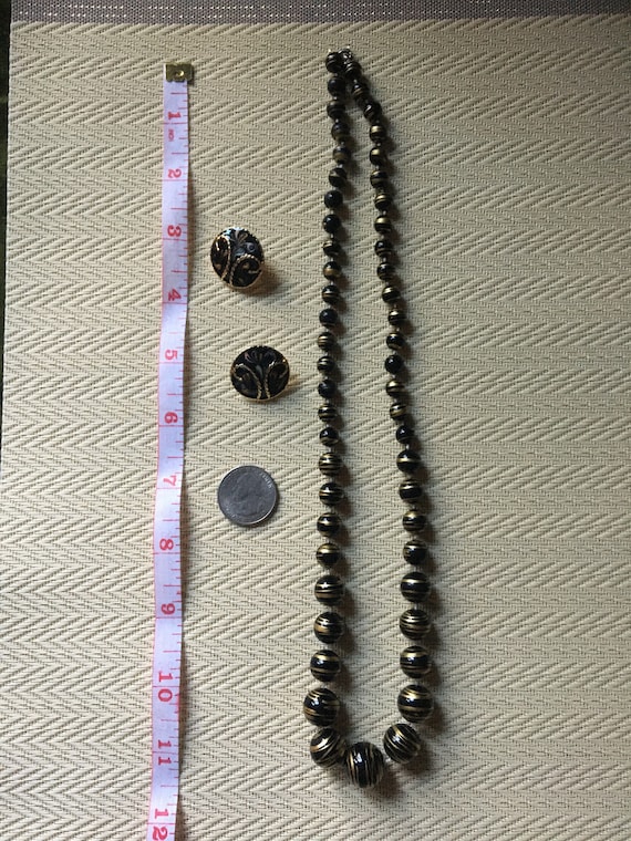 Black beaded necklace and enamel earrings, Amazin… - image 8