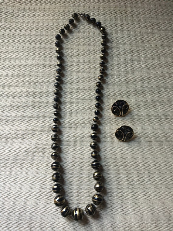 Black beaded necklace and enamel earrings, Amazin… - image 3