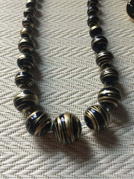 Black beaded necklace and enamel earrings, Amazin… - image 4