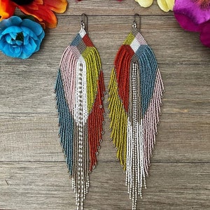 Perlenarbeit Ohrringe, Multi Farben Ohrringe Perlen Ohrringe ethnischen Ohrringe American native Seed Beads Ohrringe Fransen Ohrringe Boho Ohrringe