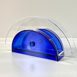 NEUER Vintage GUZZINI Serviettenhalter 1980er Jahre Postmoderne Plexiglas Eklektisches Memphis Space Age Dekor Italienisches Design Geschirr Papierhandtuchhalter