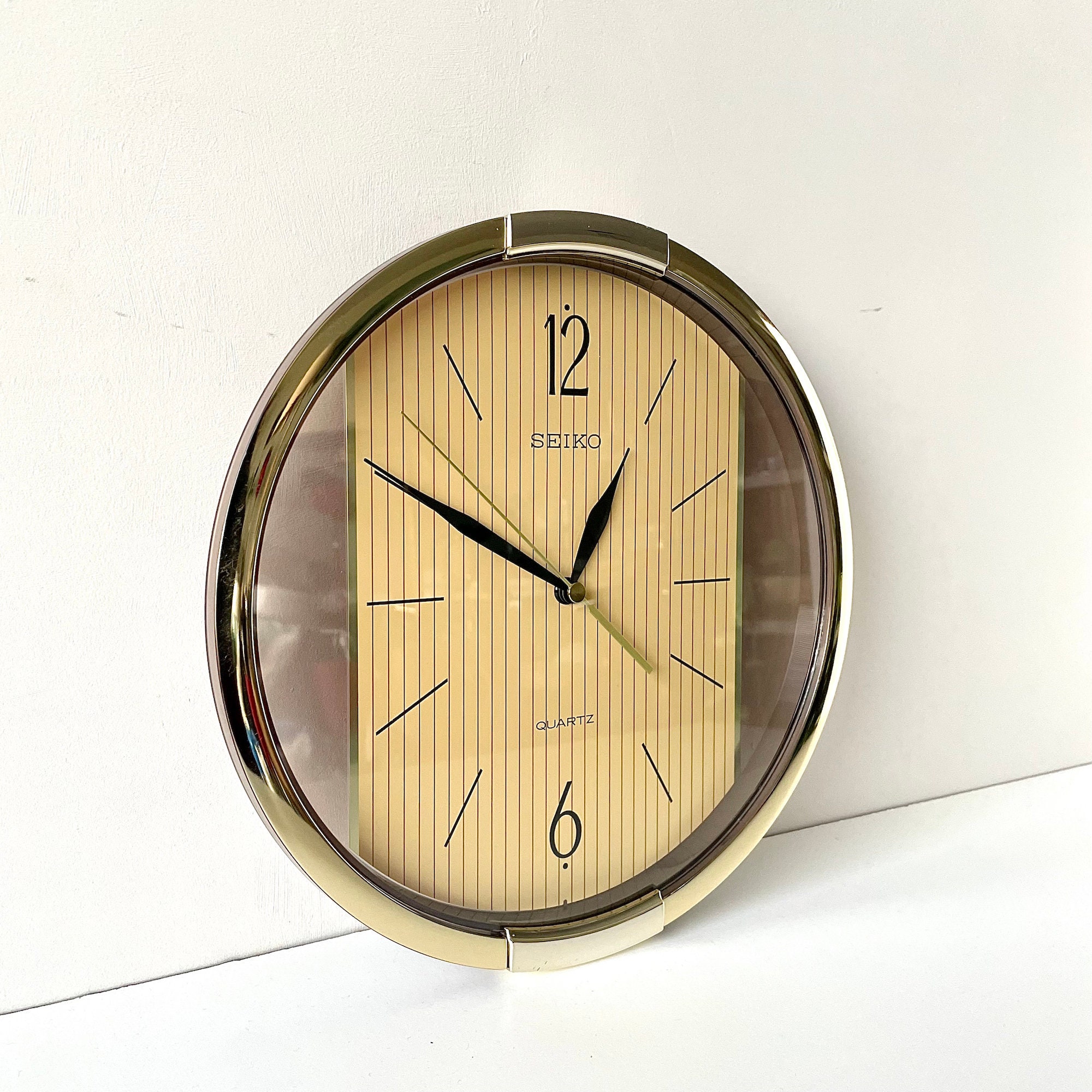 Vintage SEIKO 80s Modern Wall Clock Unique, Art Deco Wall Clock 11