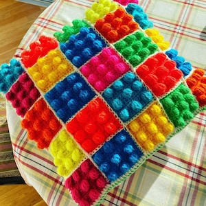 Colourful building block crochet pattern