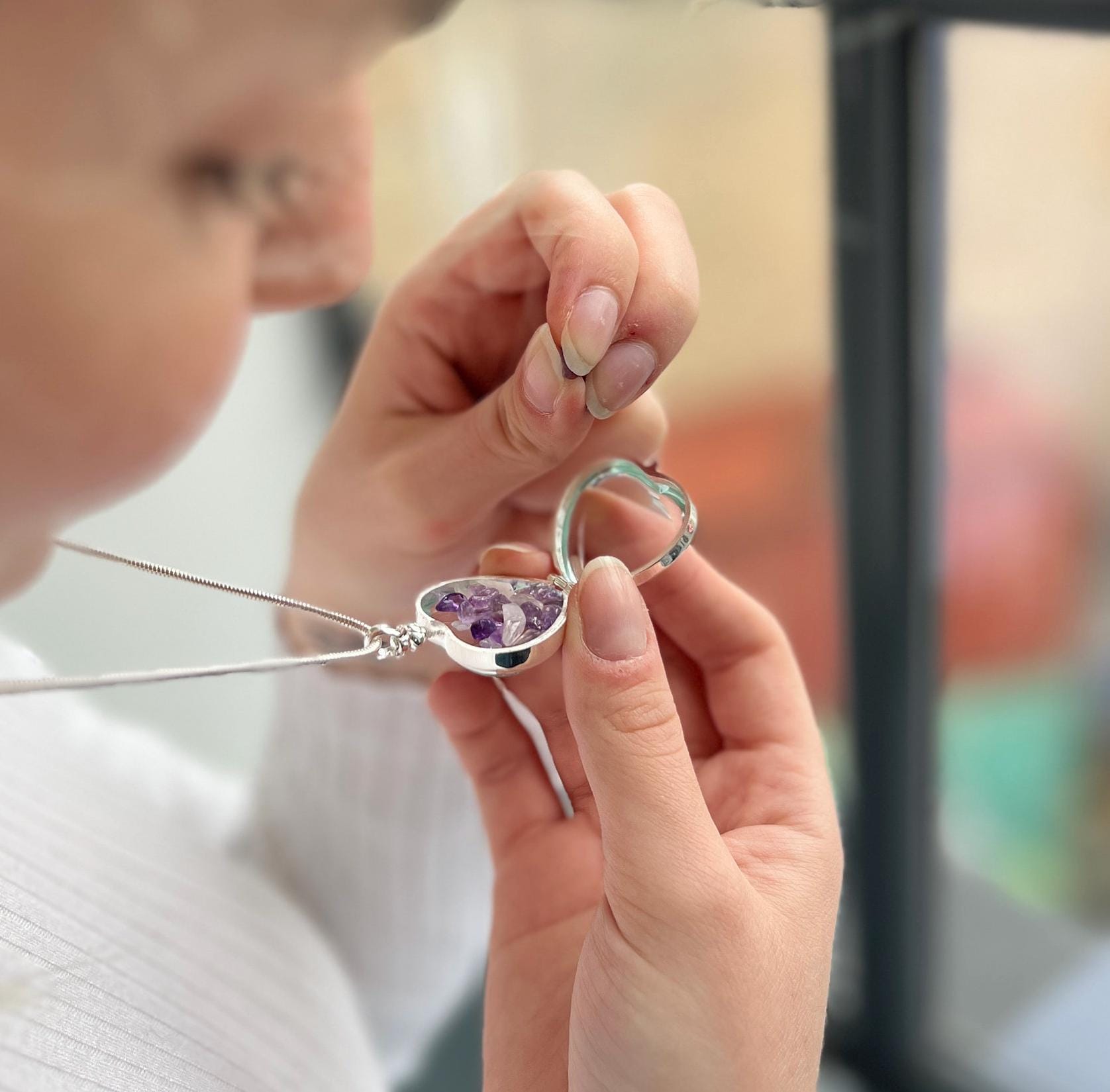 Collana Medaglione Doppio Cuore Oro 9k – Ciondolo Portafoto Con Catena 20 Pollici