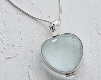 Medium Deep Fillable Silver or Gold Heart Locket Name Necklace Heart Locket for Lovers Locket Engraved Glass Shaker Locket Message Necklace