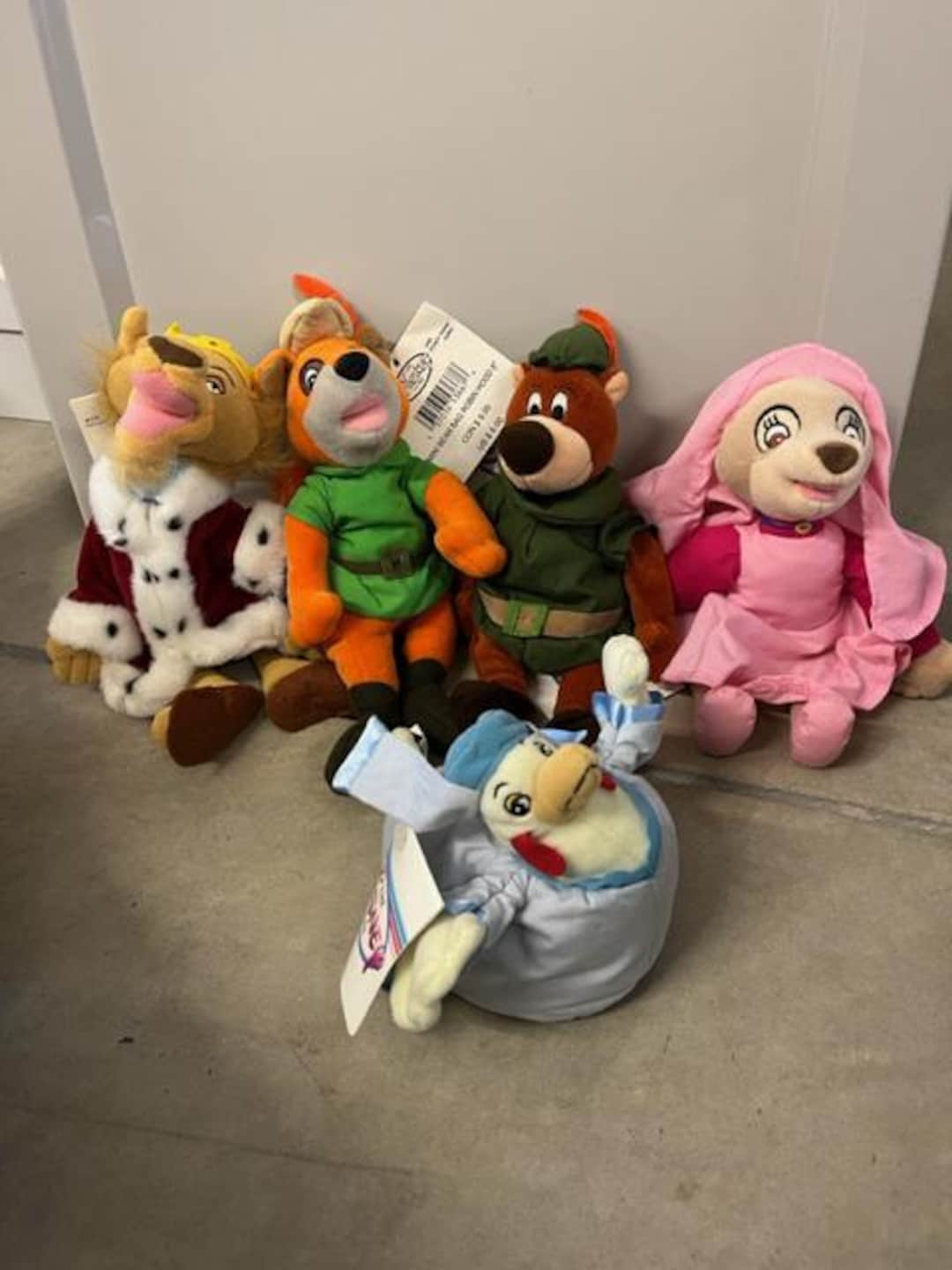 Vintage Robin Hood Disney Bean Bag Plushes new With Tags in Pristine Condition comes From a Smoke Free Home and Stored in Plastic Bins. Etsy UK