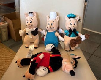 Vintage - Rare "The Three Little Little Pigs" - Disney Bean Bag Plush-  12 in. with tags in pristine condition. Comes from a smoke free home
