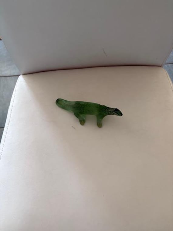 M*1様 LALIQUE 緑色ガラス 恐竜型オブジェ Vintage Lalique Green Crystal Dinosaur Figurine- in Great