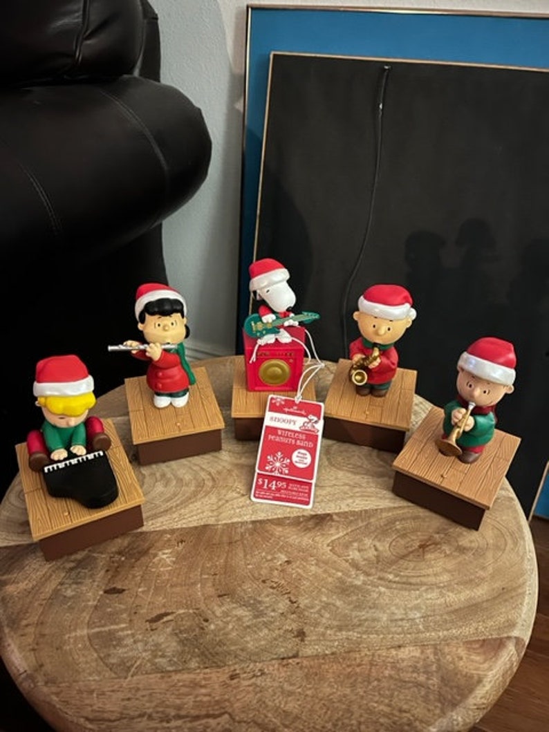 Vintage Peanuts Wireless Bandin Great Conditionlucy, Snoopy, Linus