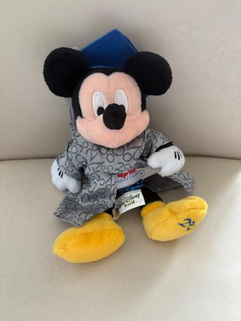 Vintage Mickey Mouse Disney Bean Bag plush with tags new in pristine condition- stored in plastic bins and comes from a smoke free home. bild 9