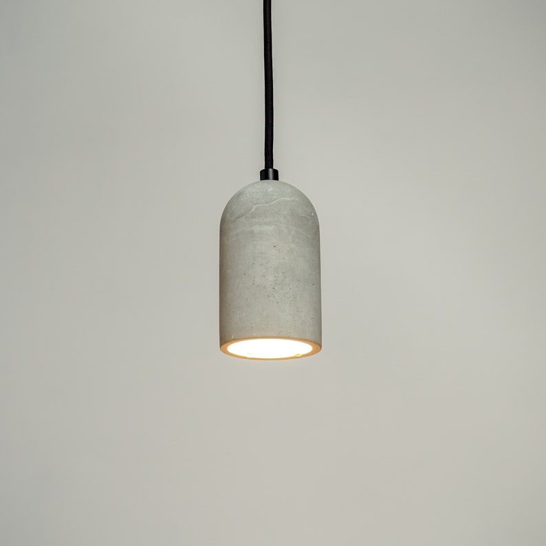 Lampe ronde minimaliste pendante en béton, luminaire à cylindre en béton brut, éclairage à cylindre design, design scandinave, accessoires 12 cm (4,8 inches)