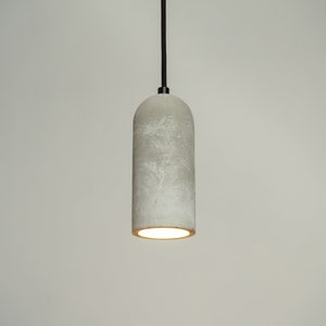 Lampe ronde minimaliste pendante en béton, luminaire à cylindre en béton brut, éclairage à cylindre design, design scandinave, accessoires 16 cm (6,3 inches)