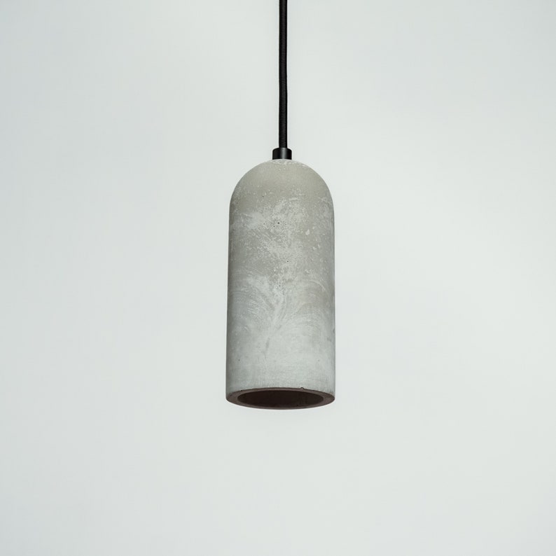 Lampe ronde minimaliste pendante en béton, luminaire à cylindre en béton brut, éclairage à cylindre design, design scandinave, accessoires image 1