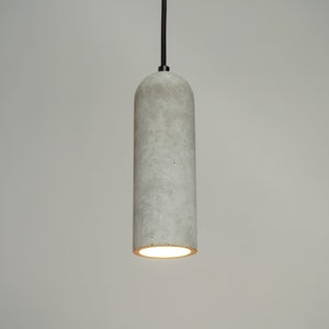 Lampe ronde minimaliste pendante en béton, luminaire à cylindre en béton brut, éclairage à cylindre design, design scandinave, accessoires 21 cm (8,3 inches)