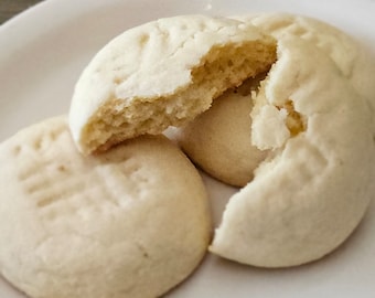 Zesty Lemon Sugar Cookie Delight-Lemon sugar cookie, Citrus-infused cookie, Tangy lemon treat, Refreshing cookie, Lemony baked goodness