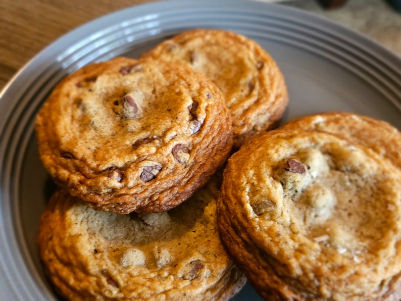 Brown Butter Chocolate Chip Cookie: Divine Delights, Brown Butter Bliss, Chocolate Chip Cookies, Cozy Cookies image 1