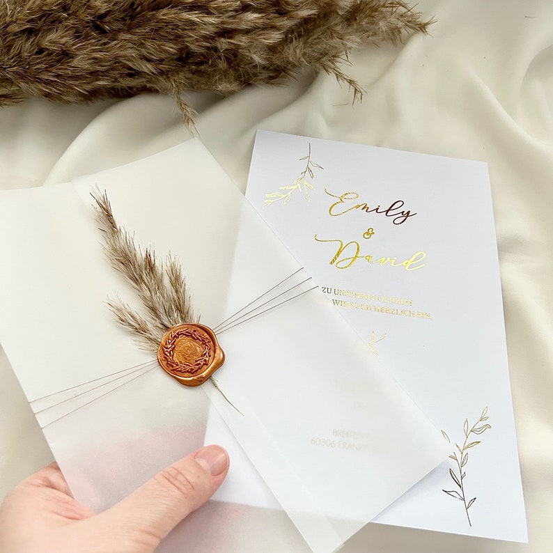 Hochzeitseinladung, Einladungskarten Hochzeit mit Pampasgras, Wachssiegel und getrocknete Blume, minimalistische einladung, Goldfolien Bild 2