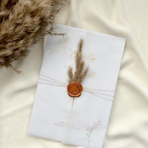 Hochzeitseinladung, Einladungskarten Hochzeit mit Pampasgras, Wachssiegel und getrocknete Blume, minimalistische einladung, Goldfolien Bild 1
