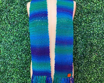 Bufanda de crochet azul verdosa ombré - bufanda con flecos hecha a mano