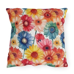 Gerber Daisy Flower Pattern Outdoor Pillow (4 Sizes) - Patio Furniture Pillow, Outdoor Pillow, Sun Porch Pillow, Floral Pillow